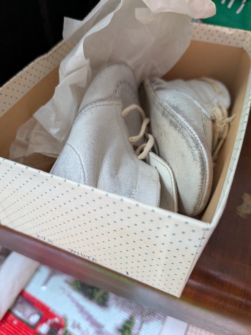 Vintage Baby White Leather Lace-Up Shoes
